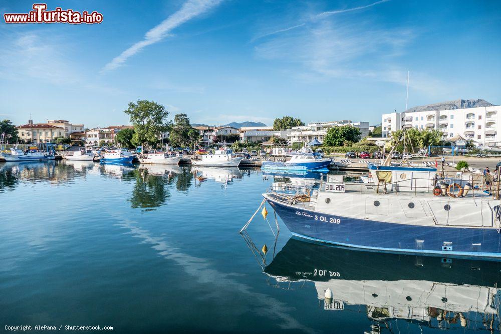 Immagine La Caletta, riflessi sulla marina di Siniscola - © AlePana / Shutterstock.com