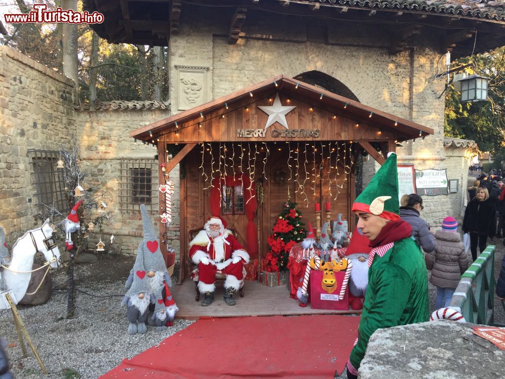 Immagine La capanna di Babba Natale a Grazzano Visconti, durante l'Avvento - ©  Natale a Grazzano Visconti
