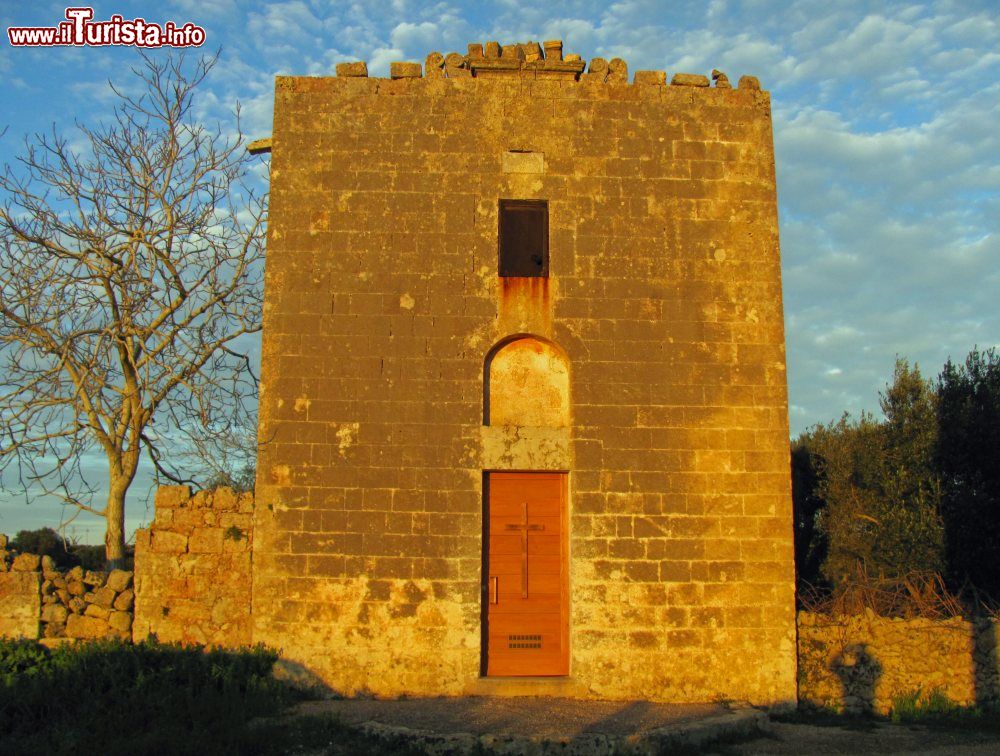 Immagine La Cappella della Madonna di Costantinopoli a Salve in provincia di Lecce (Puglia) - © Ascanio75, CC BY-SA 3.0, Wikipedia