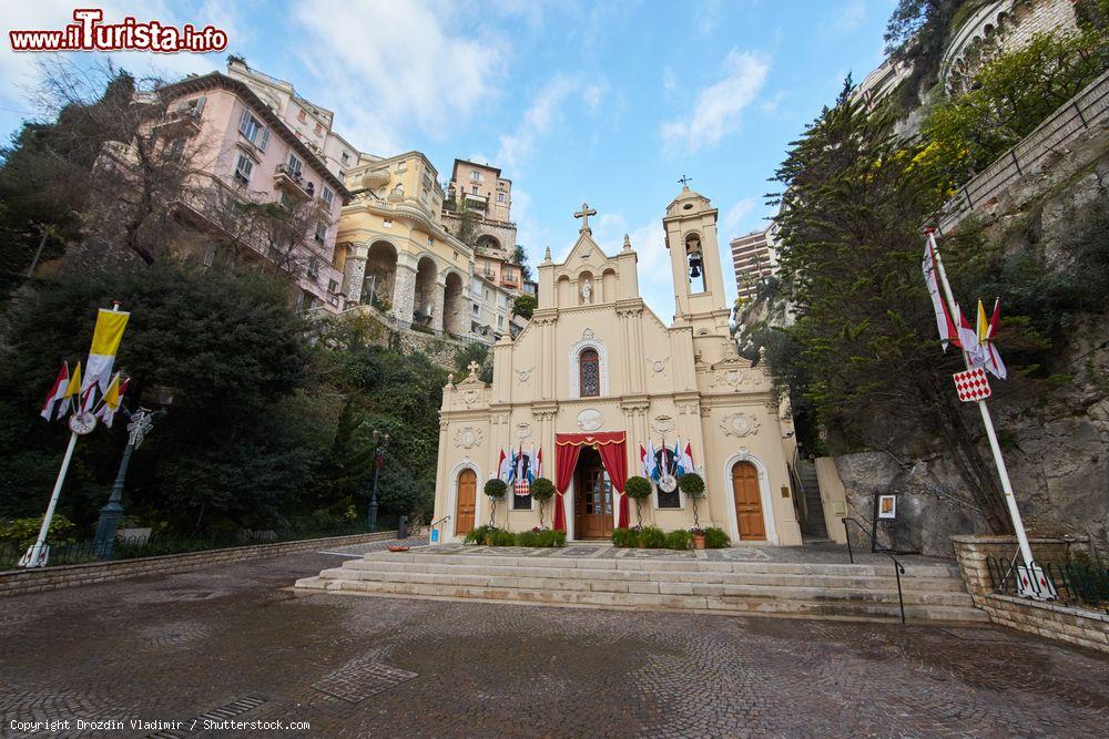 Immagine La cappella di Santa Devota, Diocleziano e Massimiano a Monte Carlo, Principato di Monaco. Questa cappella votiva dell'XI° secolo è dedicata alla patrona del principato e della famiglia del principe - © Drozdin Vladimir / Shutterstock.com