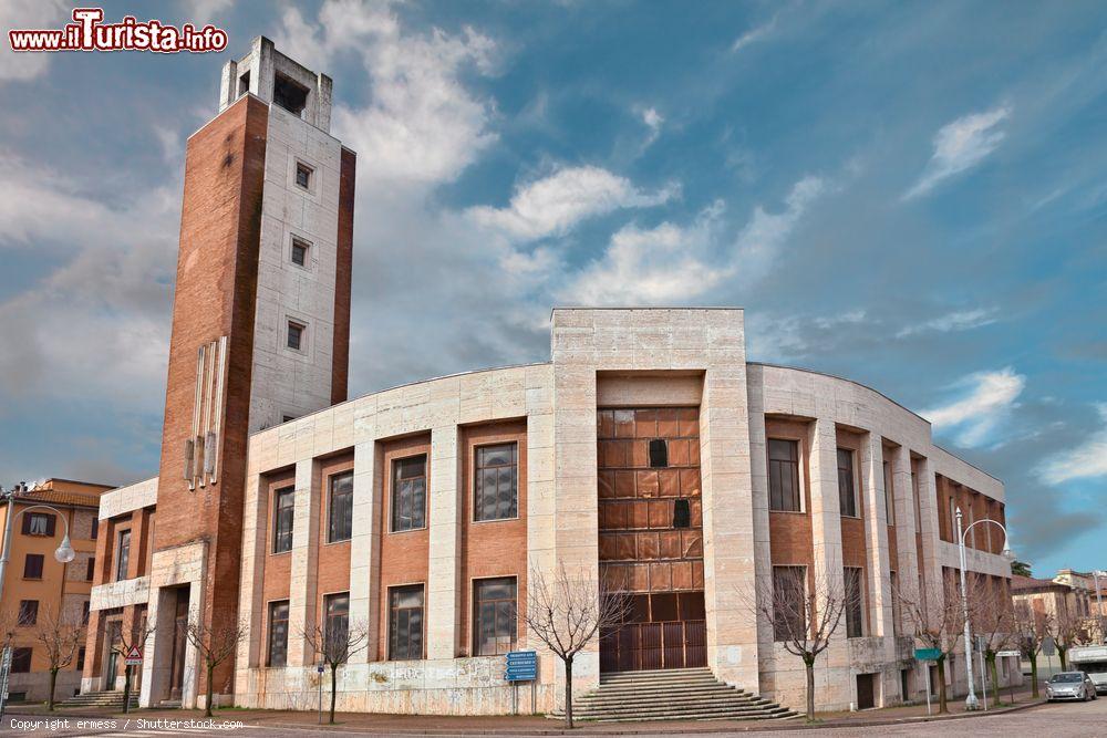 Immagine La Casa del Fascio a Predappio, monumento razionalista dell'Emilia-Romagna - © ermess / Shutterstock.com
