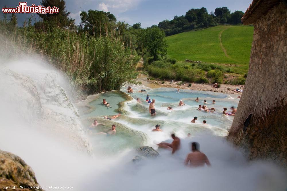 Immagine La cascata del Gorello con le terme libere di Saturnia in Toscana - © Melinda Nagy / Shutterstock.com