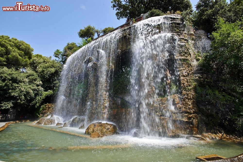 Immagine La cascata nel Parco del Castello di Nizza in Francia