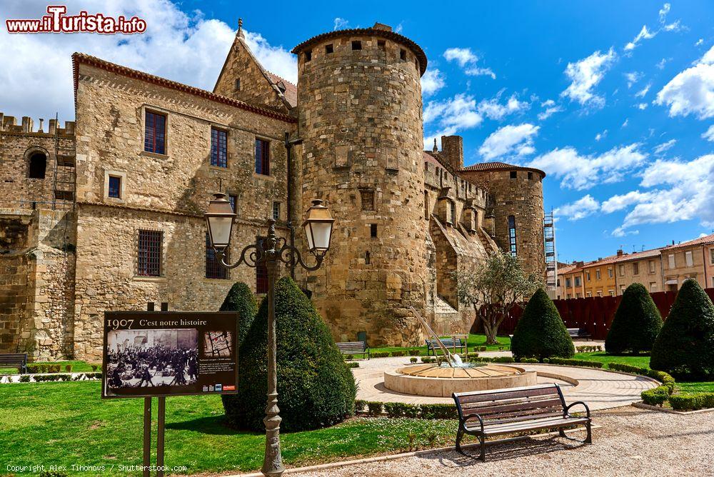 Immagine La cattedrale dei Santi Giusto e Pastore, monumento nazionale di Narbona, Francia - © Alex Tihonovs / Shutterstock.com