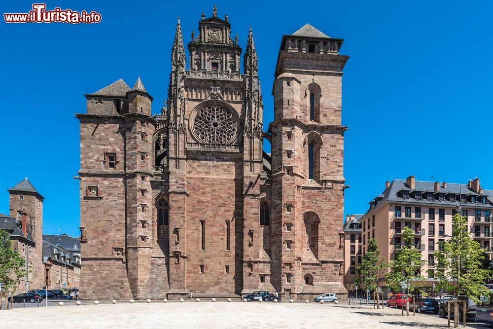 Immagine La Cattedrale di Rodez, borgo dei Midi-Pyrenees nel sud della Francia - © Anibal Trejo / Shutterstock.com