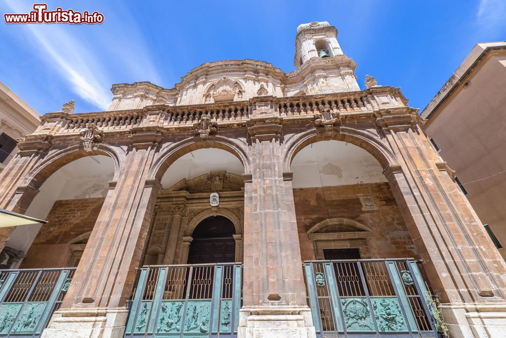 Immagine La Cattedrale di San Lorenzo Martire nel centro storico di Trapani in Sicilia
