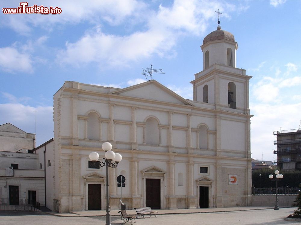 Immagine La Cattedrale di San Sabino uno dei simboli di Canosa di Puglia  - © Leoman3000, CC BY-SA 3.0, Wikipedia