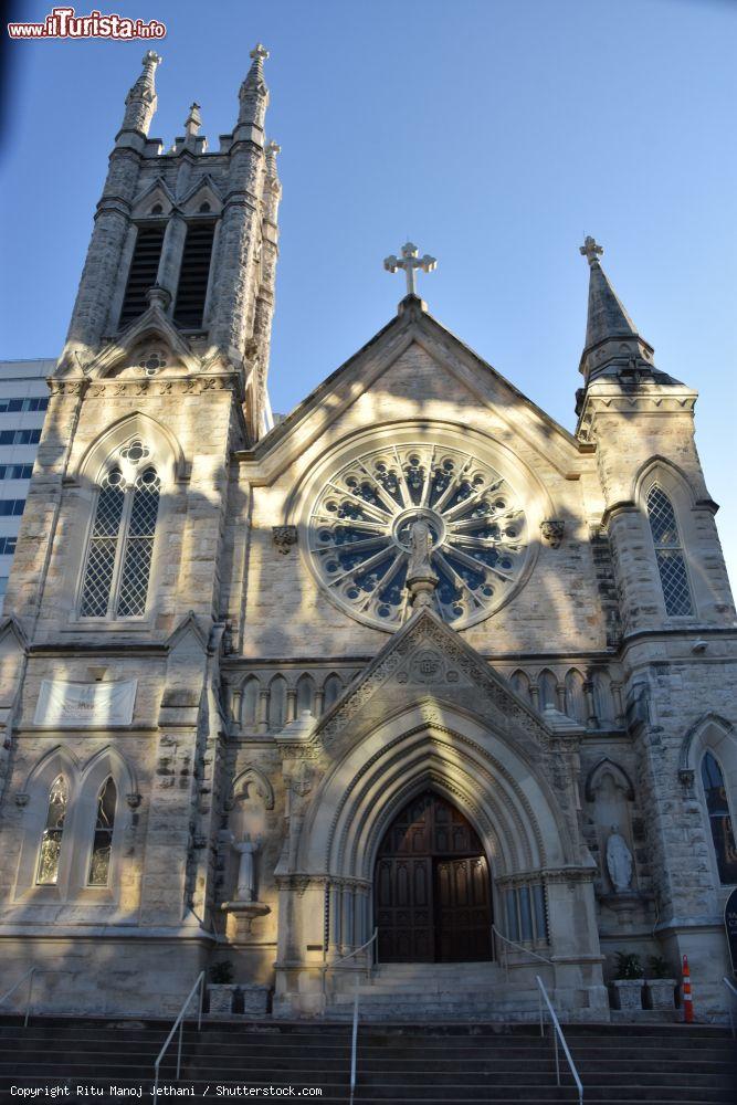 Immagine La cattedrale di Santa Maria a Austin, Texas: è iscritta nel Registro Nazionale dei Luoghi Storici dal 1973 - © Ritu Manoj Jethani / Shutterstock.com