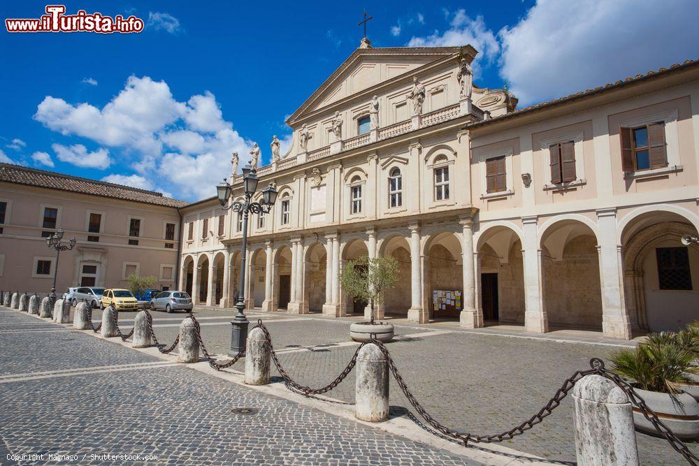 Immagine La cattedrale di Santa Maria Assunta a Terni, Umbria. Al suo interno sono conservate importanti opere d'arte fra cui un altare e una tavola di Livio Agresti - © Magnago / Shutterstock.com