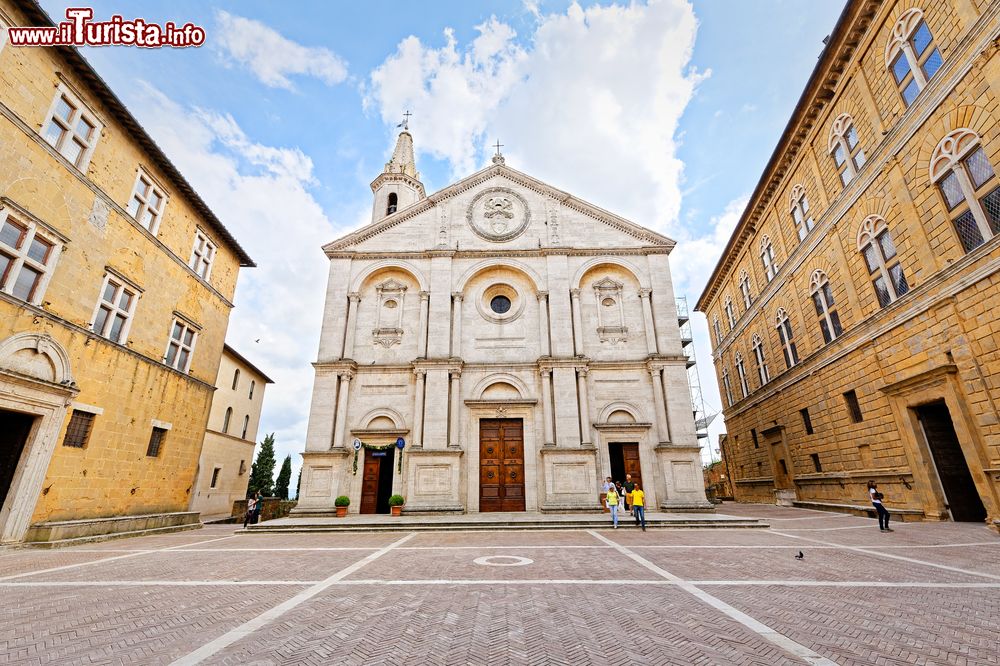 Immagine La Cattedrale in centro a Pienza, in Toscana