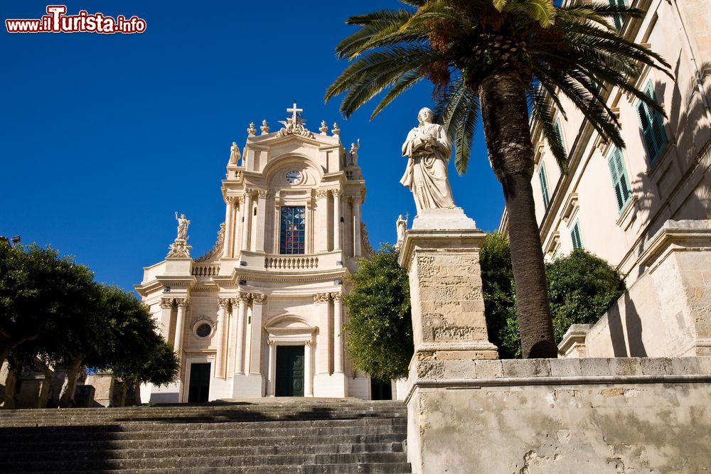 Immagine La chiesa barocca di San Giovanni a Modica in Sicilia. Su trova nel punto più alto della città