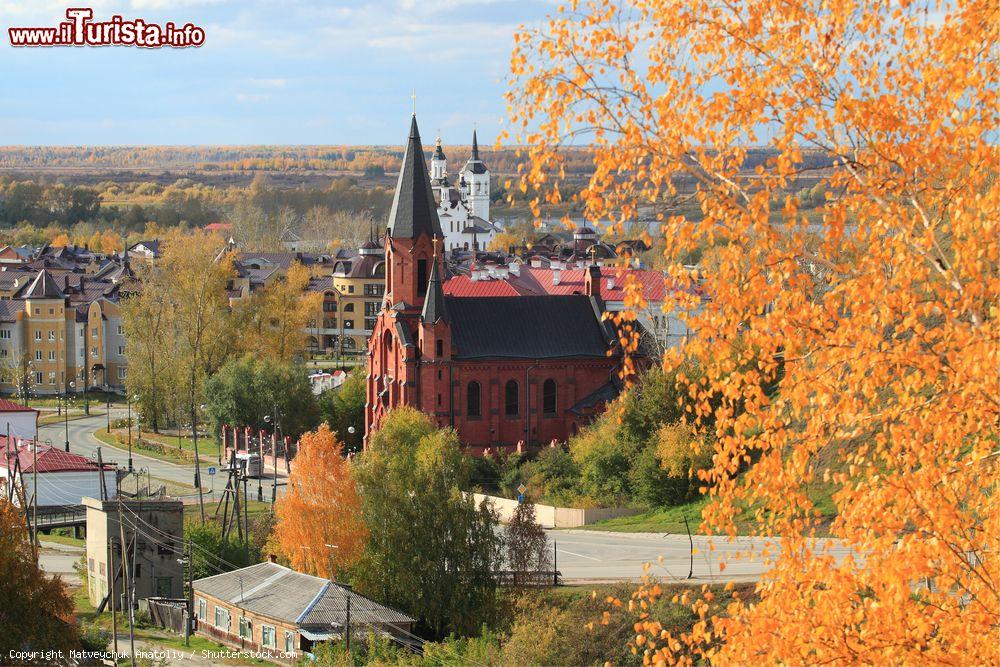 Immagine La chiesa cattolica di Tobolsk, Russia. E' dedicata alla memoria dei polacchi in esilio - © Matveychuk Anatoliy / Shutterstock.com
