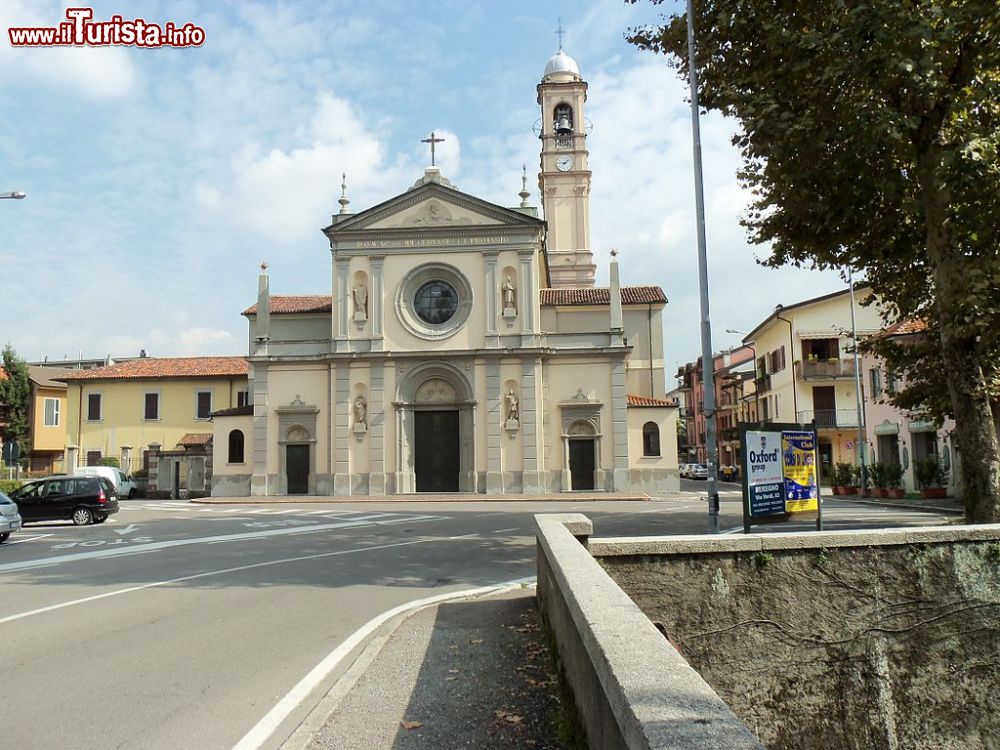 Immagine La chiesa dei Santi Gervasio e Protasio in centro a Seveso in Brianza, Lombardia - © Yorick39, CC BY-SA 3.0, Wikipedia