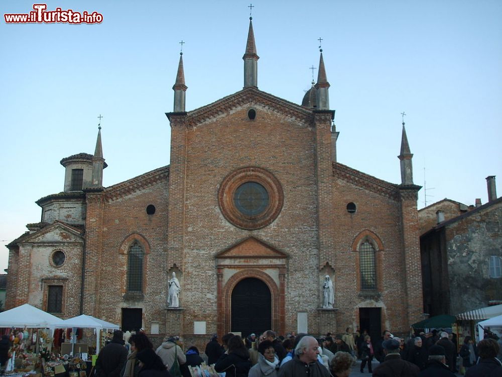 Immagine La chiesa dei Santi Gervasio e Protasio in centro a Zibello, provincia di Parma  - © I, Sailko, CC BY 2.5, Collegamento