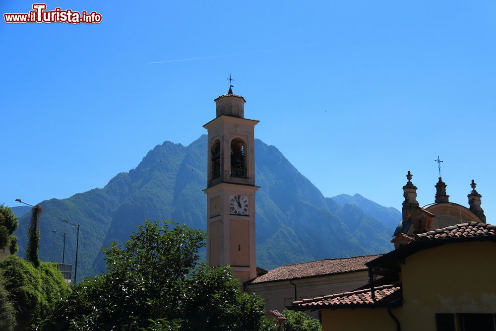 Immagine La chiesa di Costa Volpino in Lombardia, Lago d'Iseo