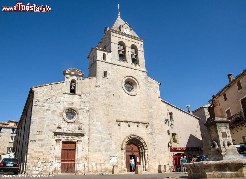 Immagine La chiesa di Notre Dame de la Tour a Sault, Vaucluse, Provenza (Francia) - © wjarek / Shutterstock.com