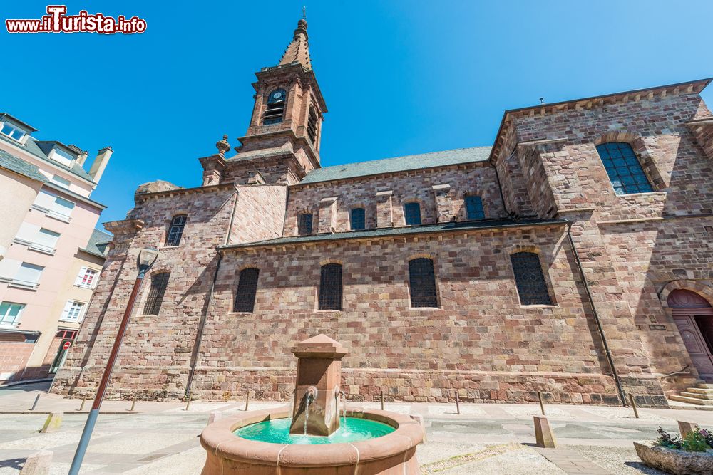 Immagine La chiesa di Saint Amans a Rodez, Dipartimento dell'Aveyron in Francia