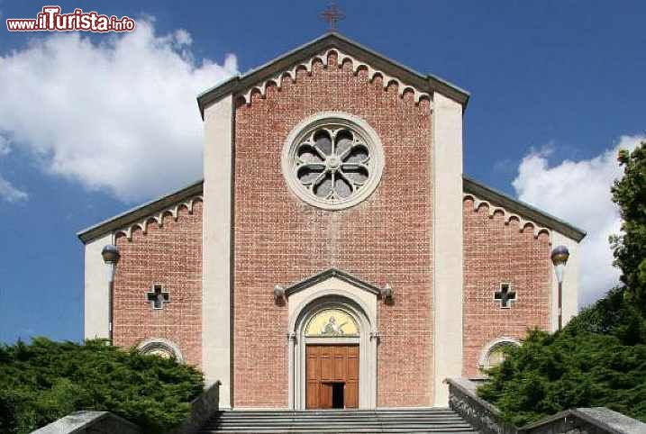 Immagine La chiesa di San Bartolomeo, la più importante di Grandate