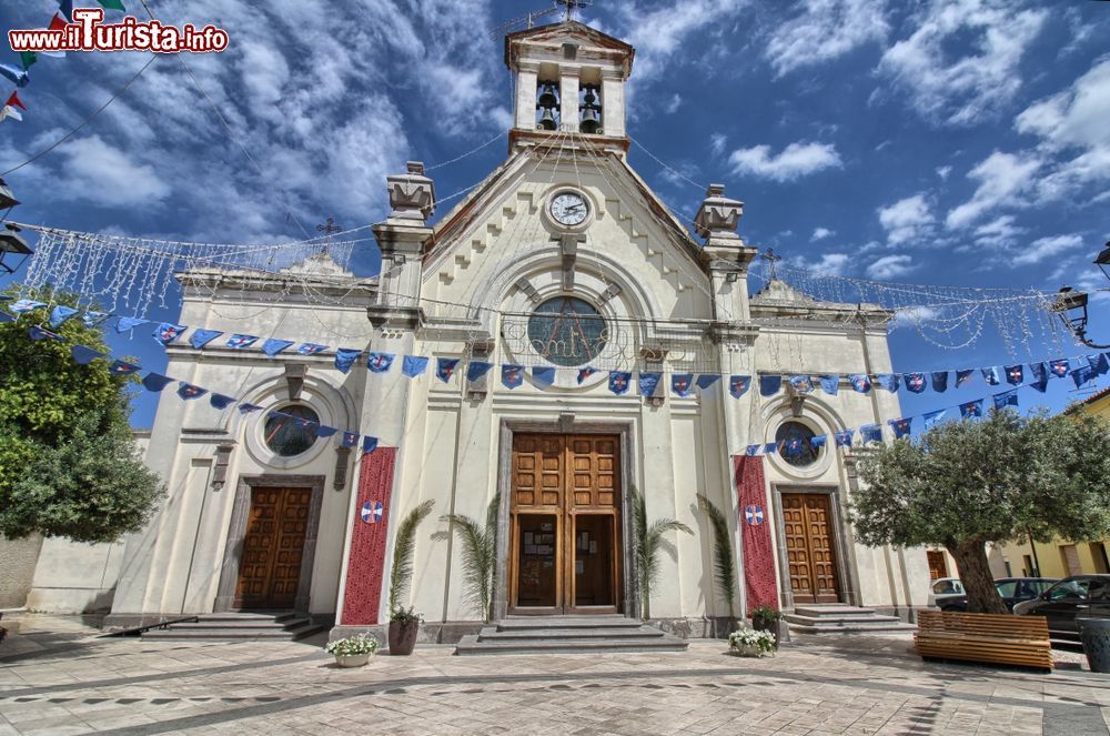 Immagine La chiesa di San Giovanni Battista nel centro di Pula, in Sardegna