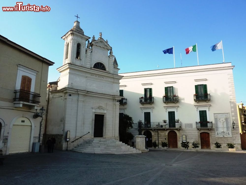 Immagine La Chiesa di San Giuseppe a Trinitapoli in Puglia - © Geosergio / Panoramio.com