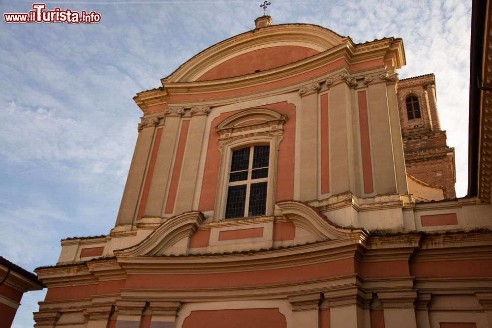 Immagine La Chiesa di San Lorenzo in Piazza Cardinal Lambertini a Cento di Ferrara