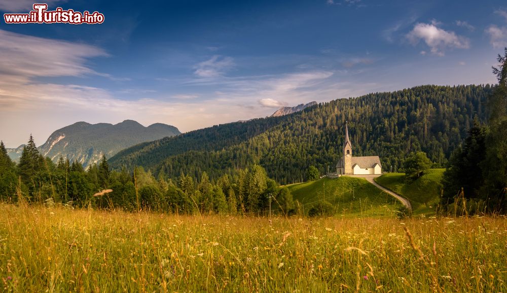 Immagine La Chiesa di San Lorenzo in Sauris di Sopra, in Friuli