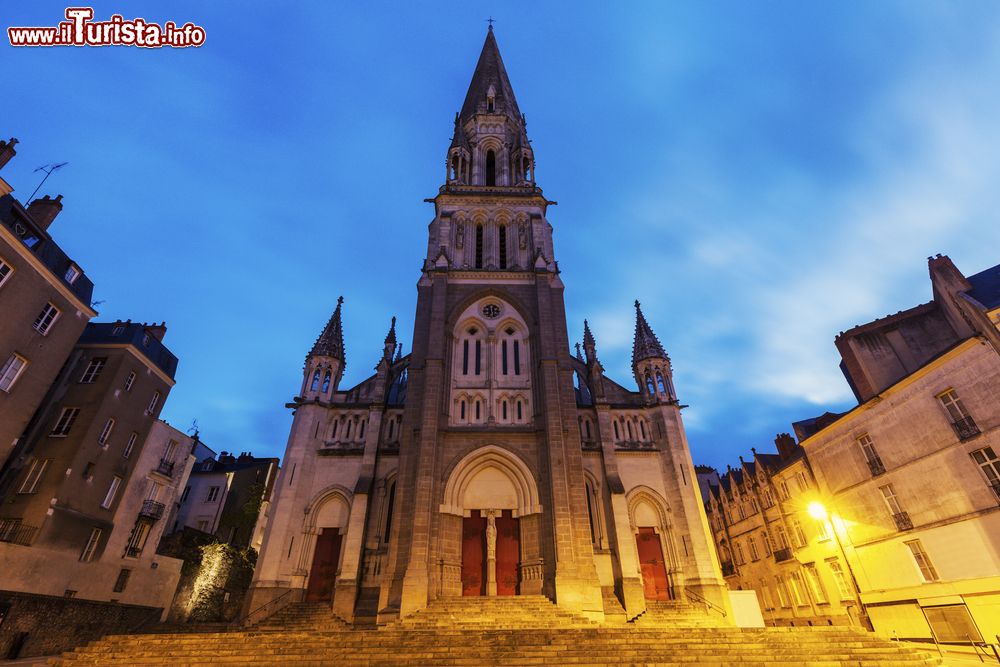 Immagine La chiesa di San Nicola a Nantes, Francia. Edificata in stile neogotico, questa imponente basilica è uno dei luogh di culto più suggestivi di Nantes.