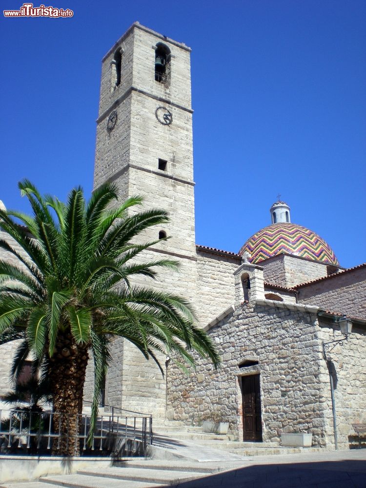 Immagine La chiesa di San Paolo a Olbia, Sardegna. Sorge nella parte alta del centro storico cittadino sulle rovine di un tempio pagano di epoca romana dedicato, forse, a Ercole.