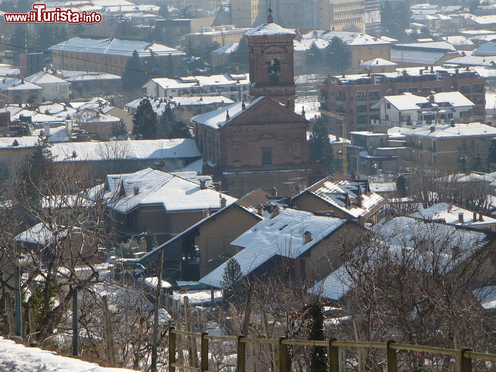 Immagine La Chiesa di San Verano a Pinerolo dopo una nevicata - © Francofranco56 - Wikipedia