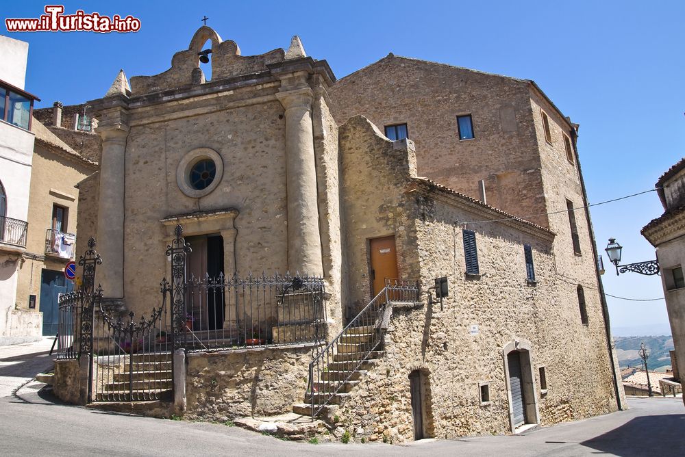 Immagine La Chiesa di San Vincenzo nel centro storico di Acerenza in Basilicata.