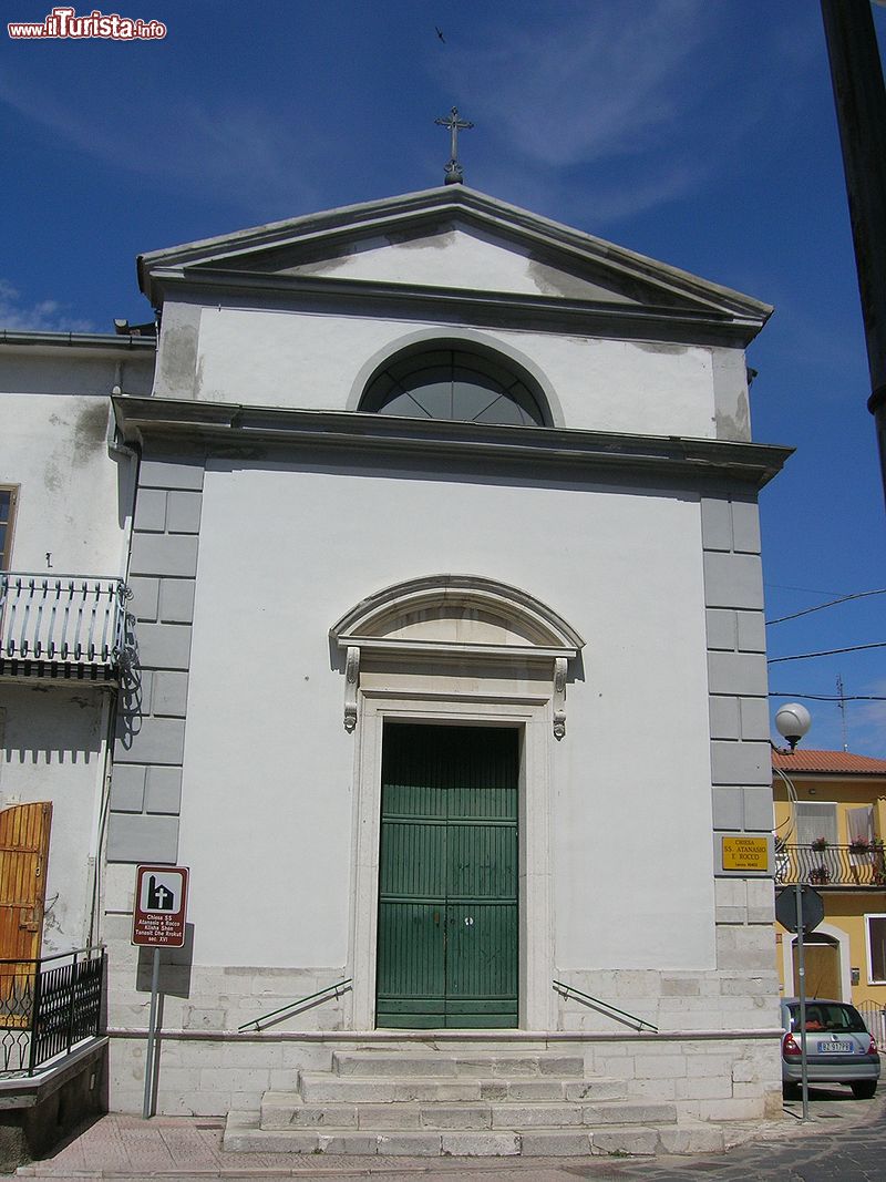 Immagine La Chiesa di Sant'Attanasio e San Rocco nel centro storico di Barile in Basilicata  - © Generale Lee - CC BY-SA 3.0, Wikipedia