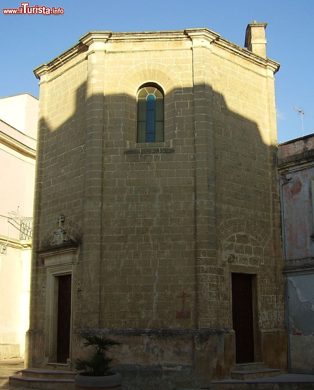 Immagine La Chiesa di Sant'Oronzo nella città pugliese di Novoli - CC BY-SA 3.0, Wikipedia