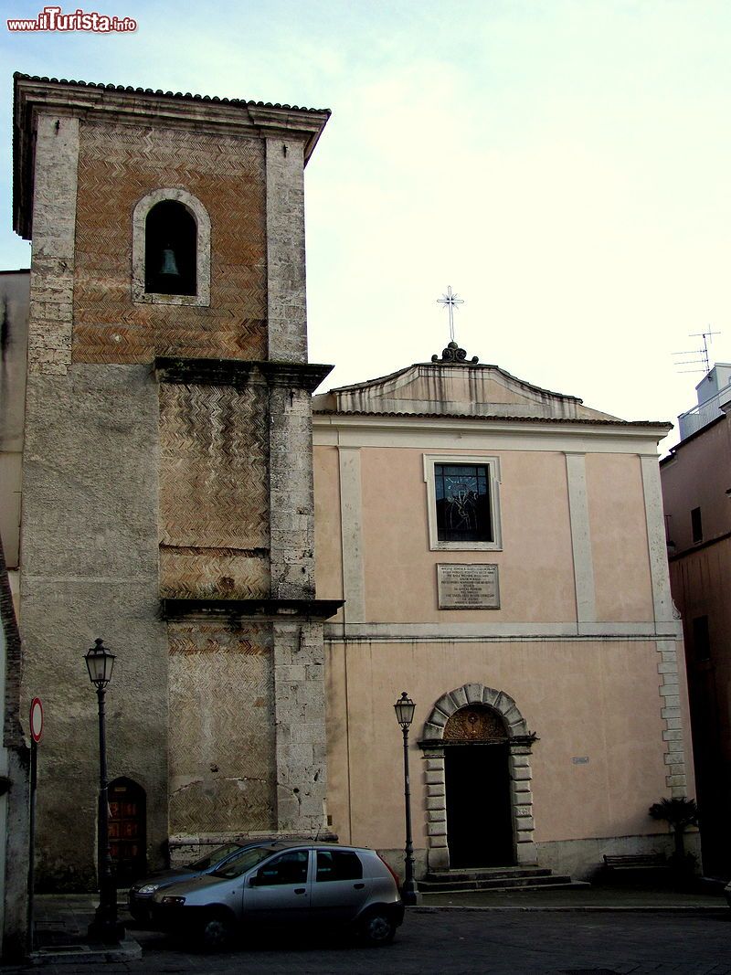 Immagine La Chiesa di Santa Chiara si trova in centro ad Isernia