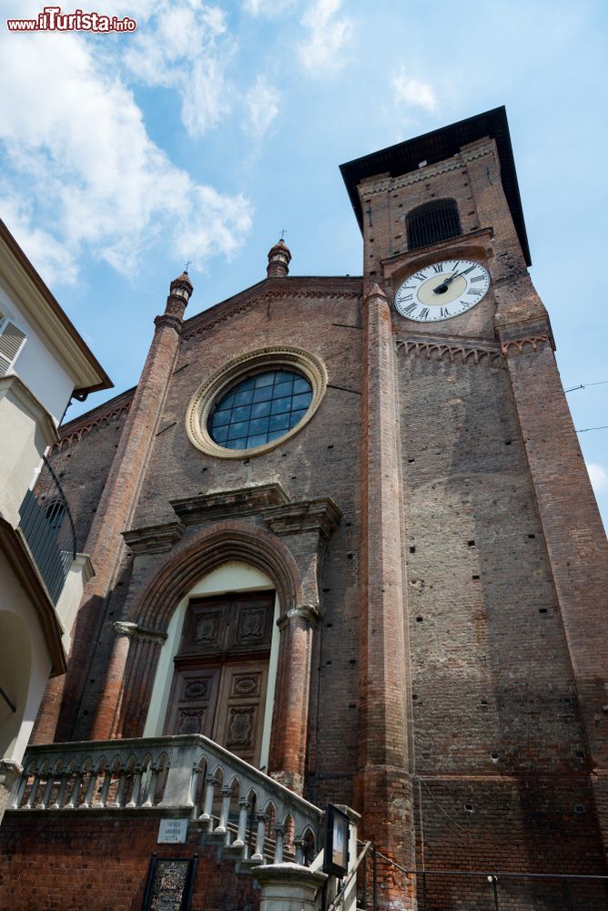 Immagine La Chiesa di Santa Maria (Collegiata) a Moncalieri vicino a Torino in Piemonte