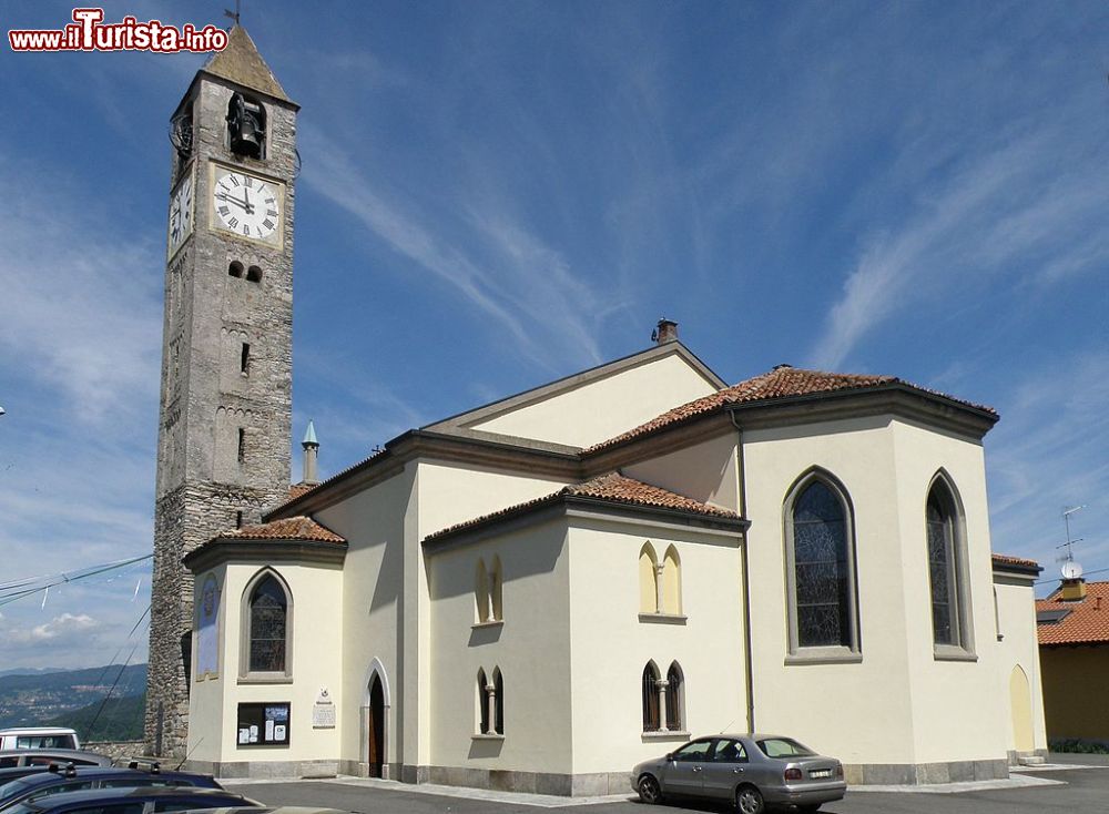 Immagine La chiesa di Santo Stefano Protomartire a Taino sul Lago Maggiore in Lombardia - © Torsade de Pointes - CC0, Wikipedia