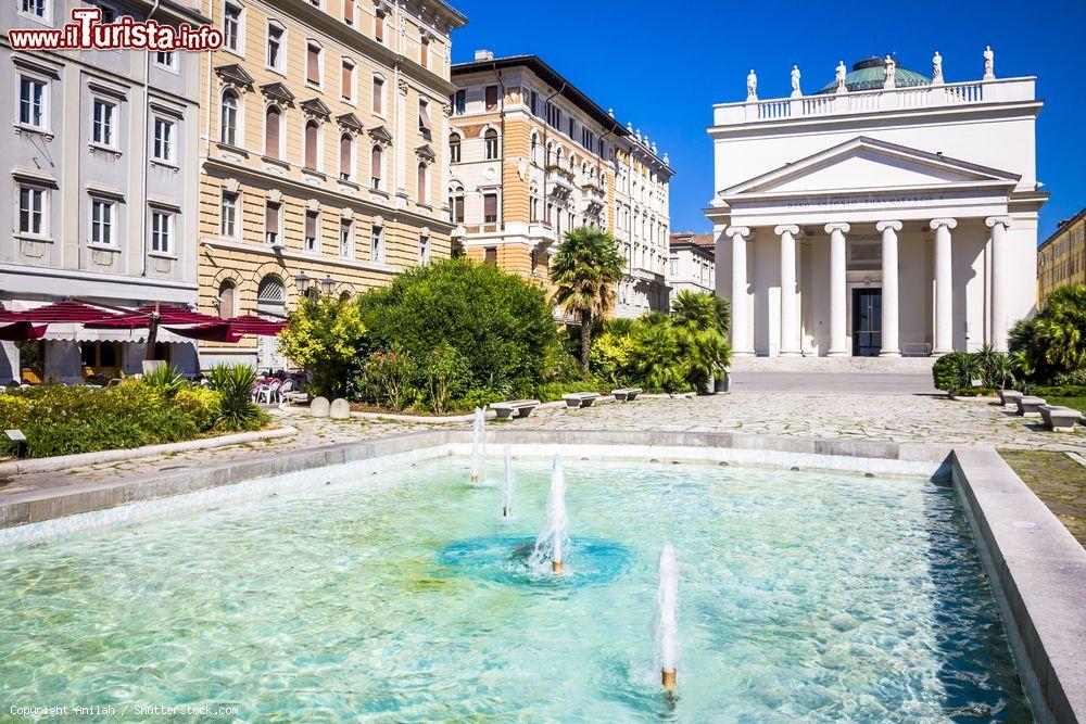 Immagine La chiesa neoclassica di Sant'Antonio Taumaturgo a Trieste, Friuli Venezia Giulia - © Anilah / Shutterstock.com