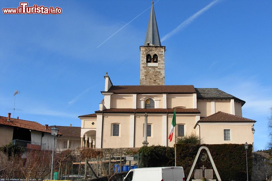 Immagine La chiesa Parrocchiale di Bolzano Novarese - © Alessandro Vecchi - CC BY-SA 3.0, Wikipedia