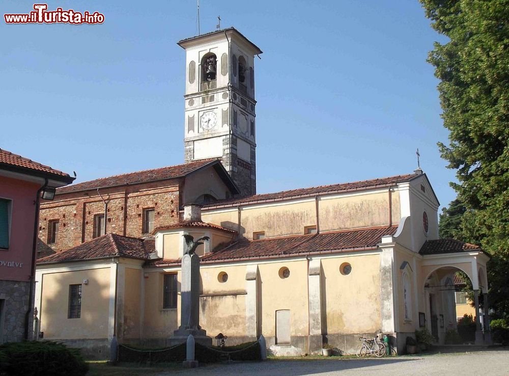 Immagine La Chiesa Parrocchiale di Muzzano in Piemonte, provincia di Biella - © F Ceragioli, CC BY-SA 4.0, Wikipedia