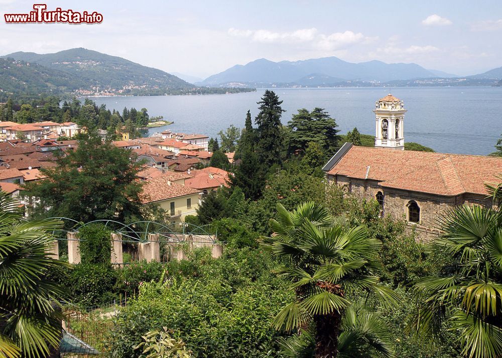 Immagine La chiesa parrochiale di Santa Margherita a Meina, Piemonte - © Torsade de Pointes - CC0, Wikipedia