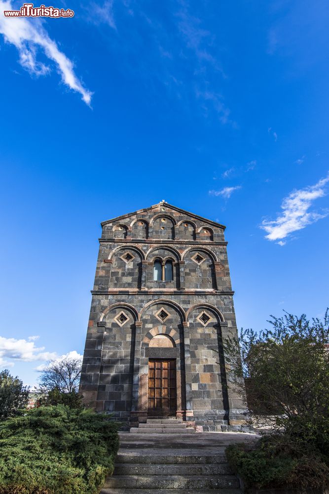 Immagine La chiesa romanica di San Nicola uno dei monumenti di Ottana in Sardegna
