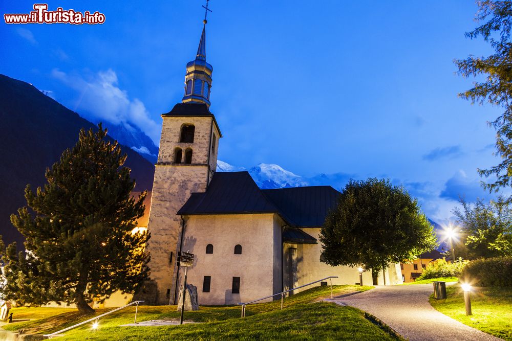 Immagine La chiesetta di San Michele a Chamonix, Francia: all'interno di questo piccolo gioiello d'architettura religiosa si trova un bell'organo.