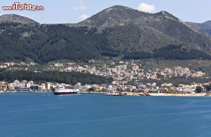 Immagine La citta di Igoumenitsa, il porto principale dell'Epiro in Grecia  - © Panos Karas / Shutterstock.com