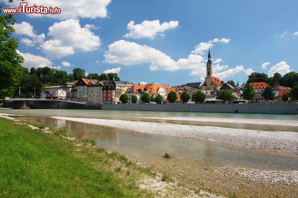 Immagine La città di Bad Tolz, Germania. Situata 50 km a sud di Monaco, Bad Tolz ha ospitato alcuni personaggi illustri fra cui il Premio Nobel Thomas Mann.