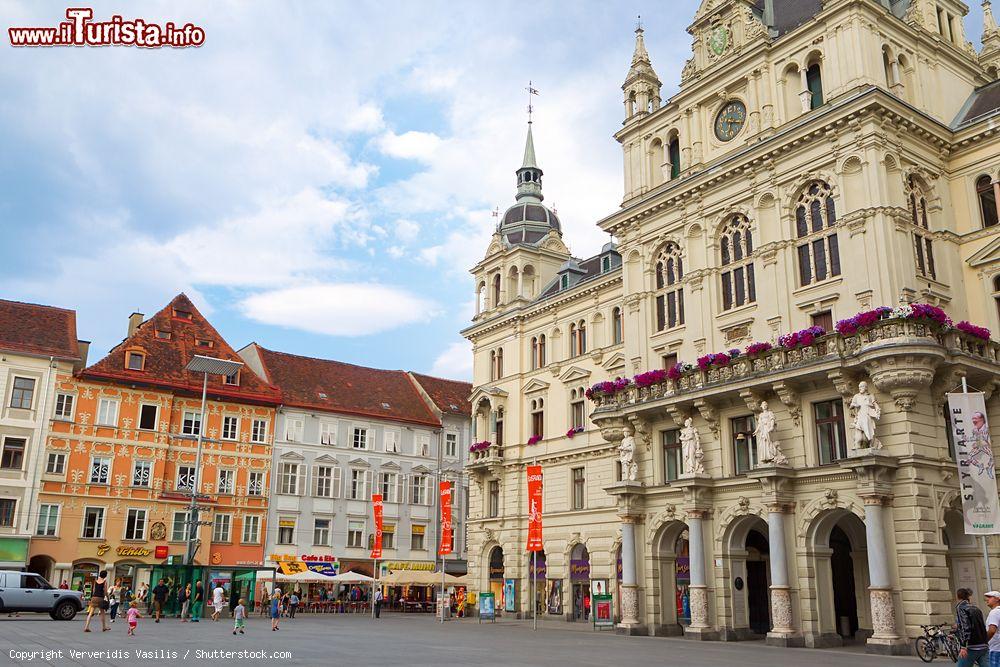 Immagine La città vecchia di Graz (Austria). Il suo centro cittadino è parte del Patrimonio dell'Umanità dichiarato dall'UNESCO - foto © Ververidis Vasilis / Shutterstock.com