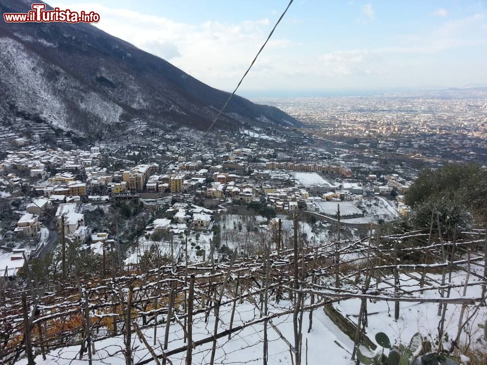 Immagine La cittadina di Corbara in Campania dopo una nevicata  - © www.comune.corbara.sa.it/