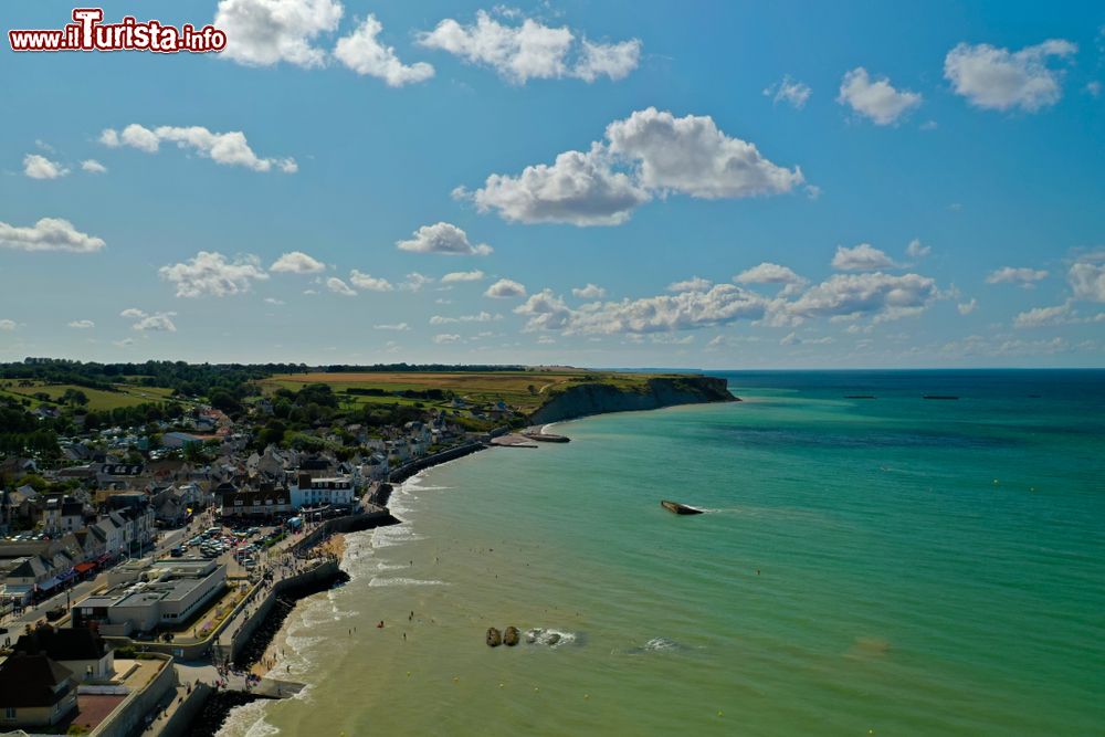 Immagine La costa di Arromanches-les-Bains fa parte del complesso di Gold Beach che fu interessato dalle operazioni del D-day nel 1944