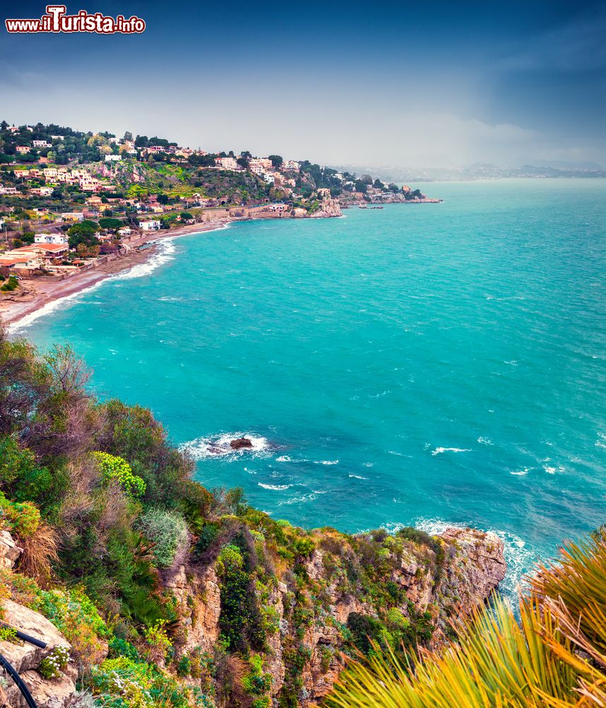 Immagine la costa di Castel di Tusa in Sicilia