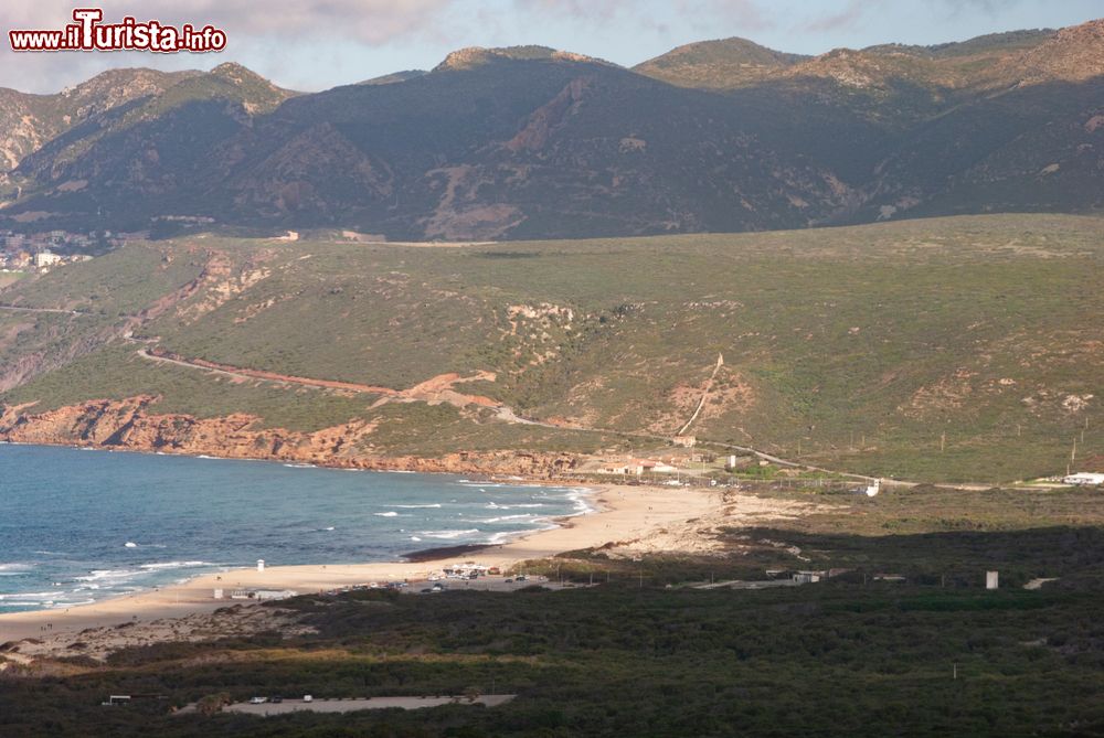 Immagine La costa di Gonnesa in Sardegna, tra spiagge e rocce spettacolari