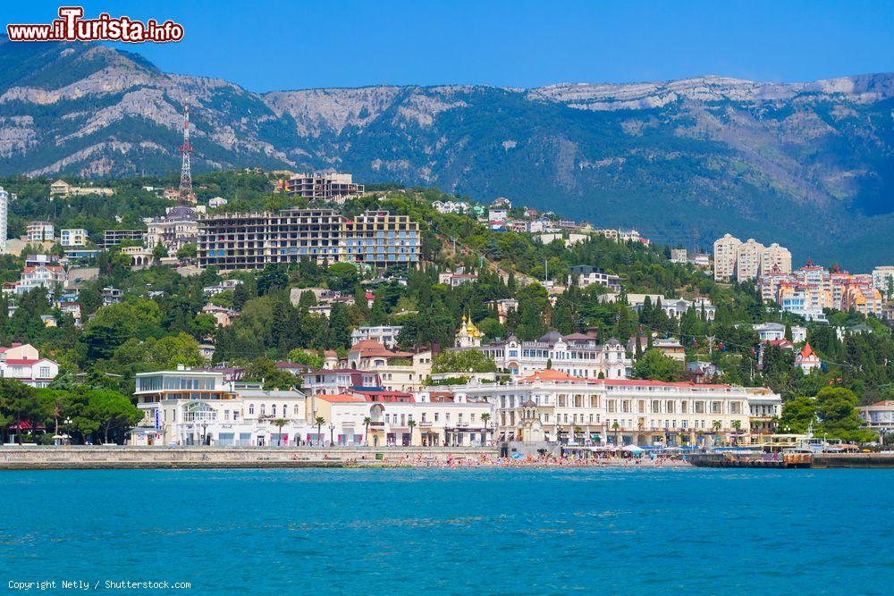 Immagine La costa sud della Crimea nella città di Jalta - © Netly / Shutterstock.com