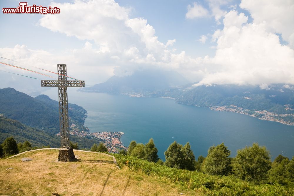 Immagine La croce di Camaggiore a Vendrogno appena sopra Bellano, sul Lago di Como